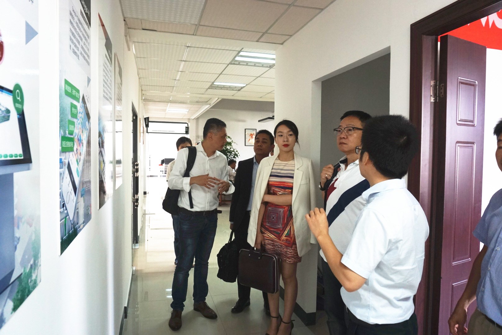 海外来宾参观浙江永拓信息科技有限公司桂林分公司