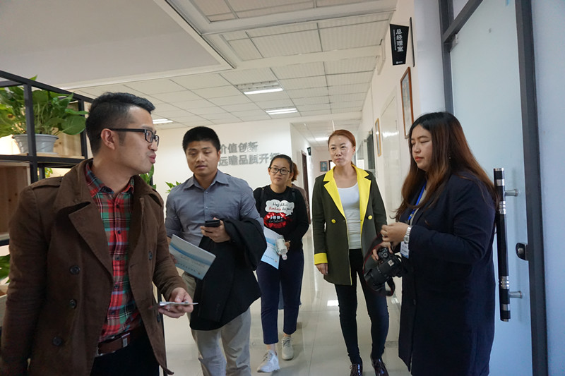 参观永拓科技.jpg